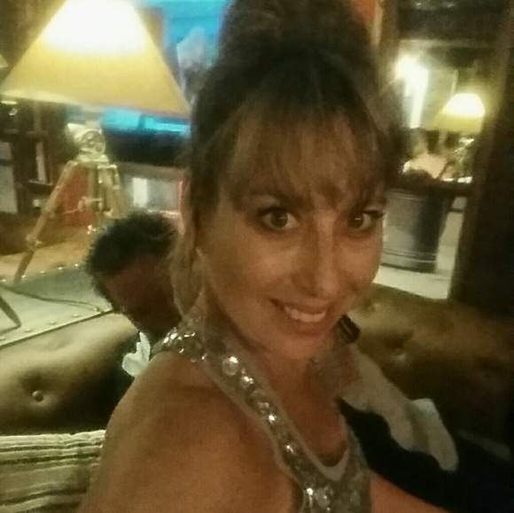 Meet your Posher, Mandy - Picture 1 of 1